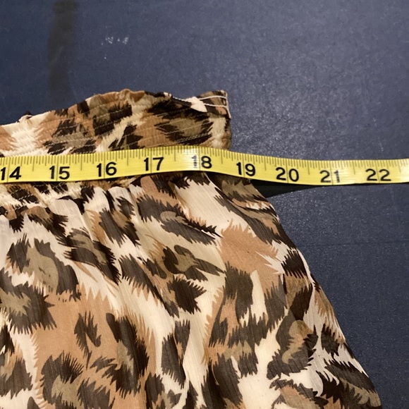 Leopard maxi skirt with cream colored slip underneath. 1X - Picture 3 of 5